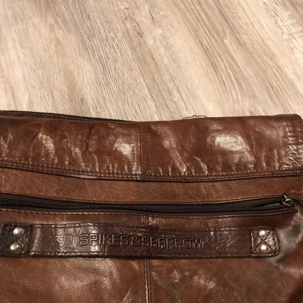 Brown Leather Messenger Bag with Adjustable Strap